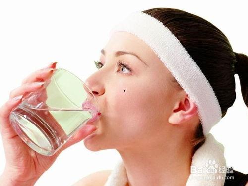 成人喝水神器推荐视频,视频推荐盘点，告别口渴新选择！