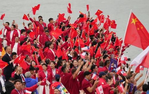 成人开幕式气球入场视频,成人开幕式盛大入场瞬间